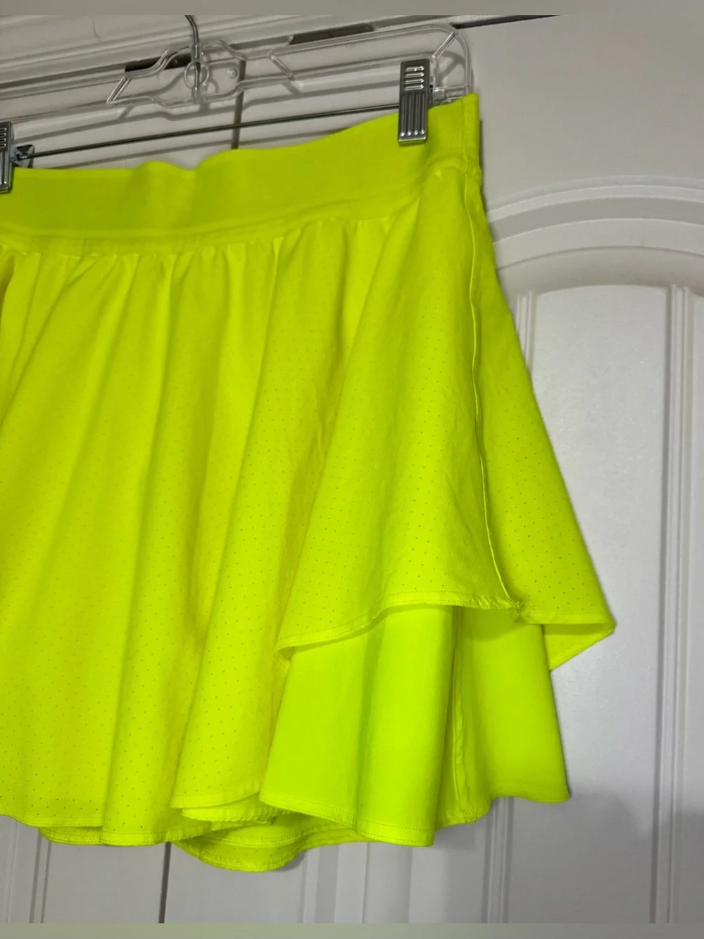 Lululemon Court Rival Perforated High-Rise Skirt *Long Highlight Yellow Size 10